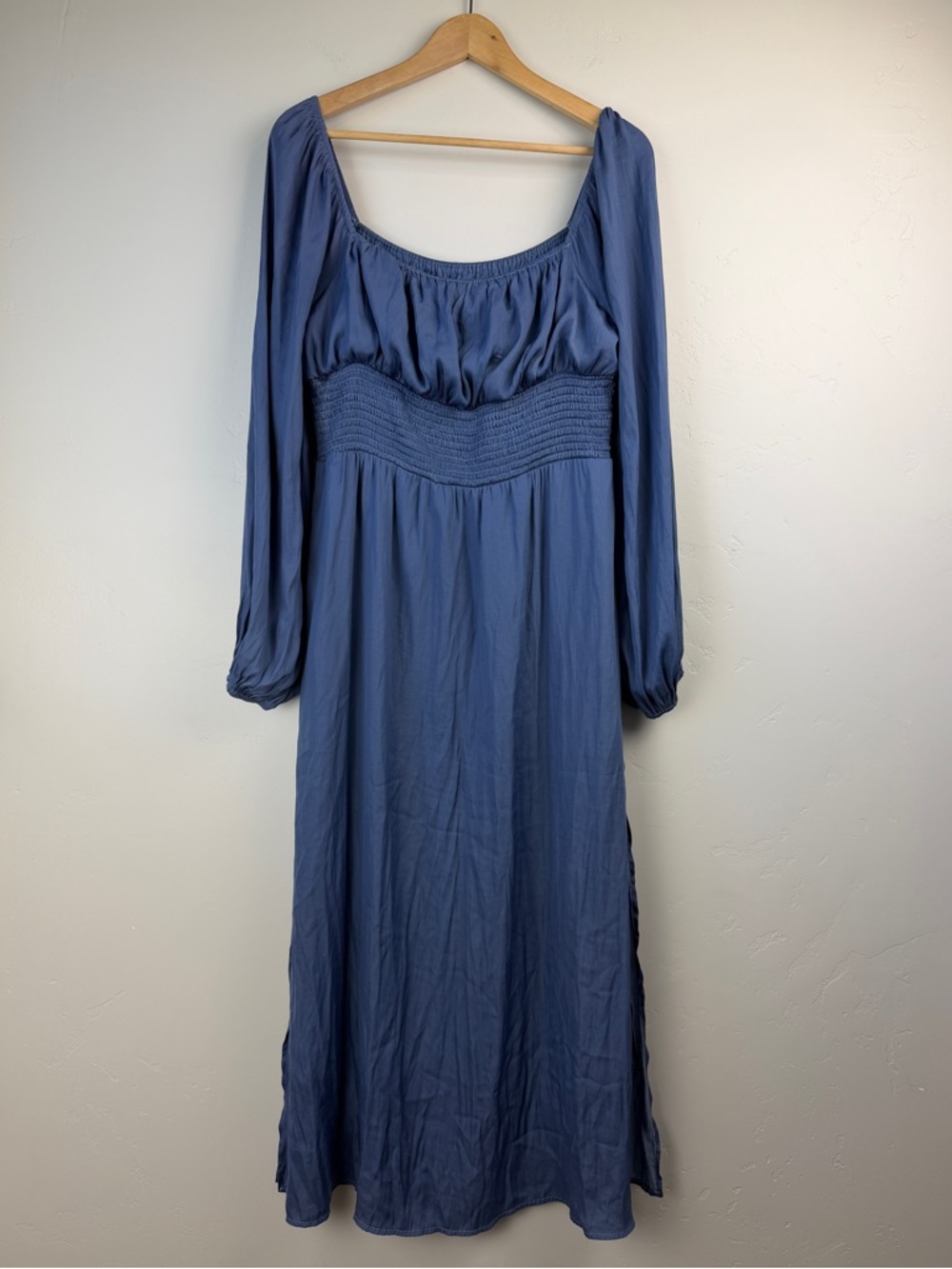 Lulus Blue Smocked Waist Long Sleeve Maxi Dress Size L